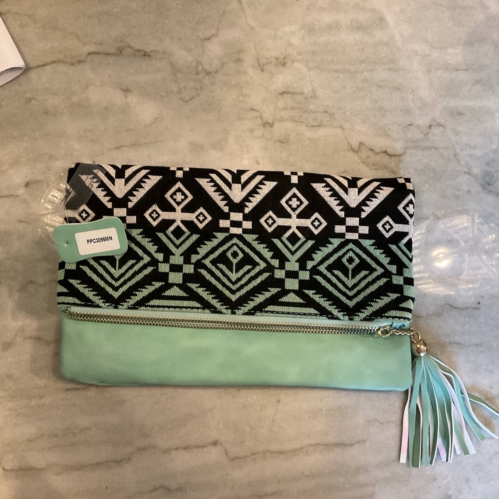 Clutch handbag